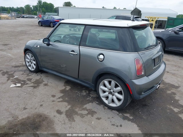 2003 MINI COOPER S WMWRE33413TD69512 Photo 2