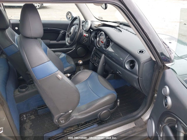 2003 MINI COOPER S WMWRE33413TD69512 Photo 4