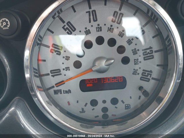 2003 MINI COOPER S WMWRE33413TD69512 Photo 6