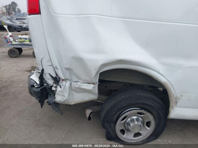 1GCWGBFP5J1272660 Chevrolet Express 2500 Work Van
