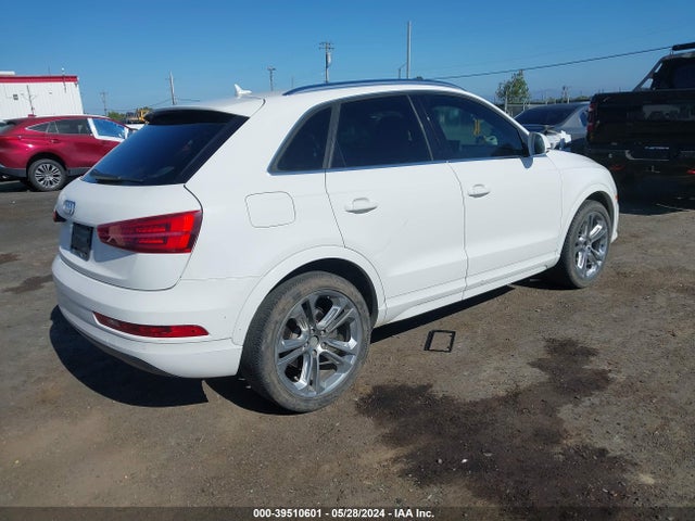 WA1HCCFS7JR013663 Audi Q3 2.0t Premium/2.0t Sport Premium