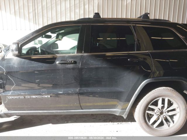 1C4RJEAG0KC621740 Jeep Grand Cherokee Laredo E 4x2