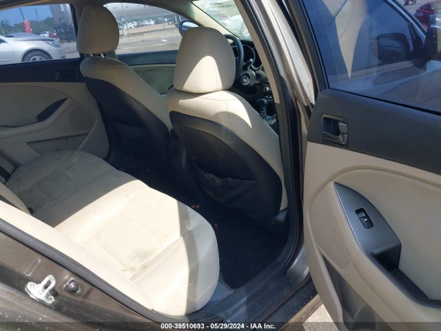 KIA Optima Lx 2014 5XXGM4A76EG276923 Image 8