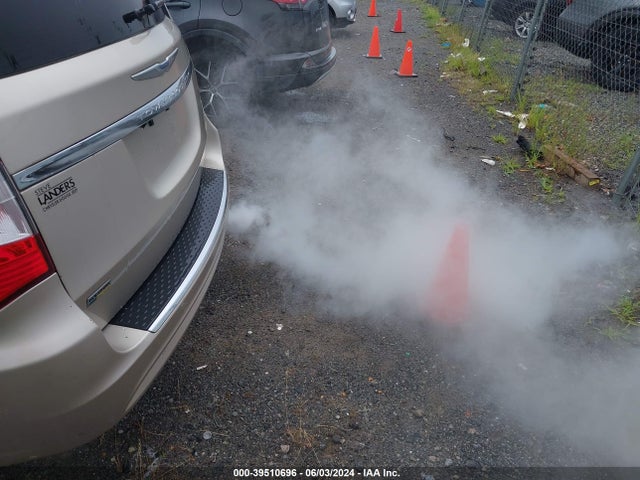 2C4RC1BG6FR545360 Chrysler Town & Country Touring
