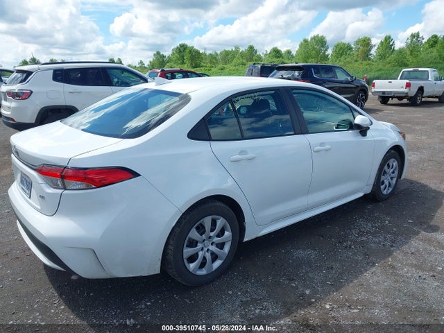 Toyota COROLLA LE 2022 5YFEPMAE8NP358348 Image 4