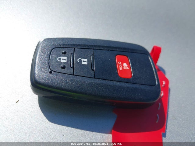 Toyota Prius Two 2018 JTDKBRFU2J3061352 Image 11