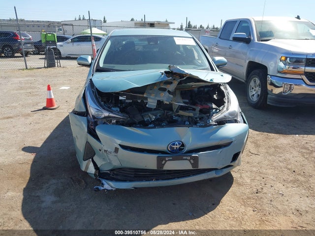 Toyota Prius Two 2018 JTDKBRFU2J3061352 Image 12