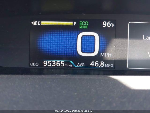 Toyota Prius Two 2018 JTDKBRFU2J3061352 Image 15
