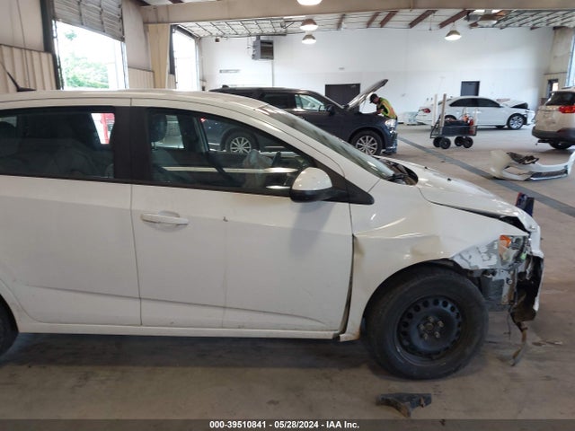 Chevrolet Sonic Ls Auto 2014 1G1JA6SH8E4126820 Image 13