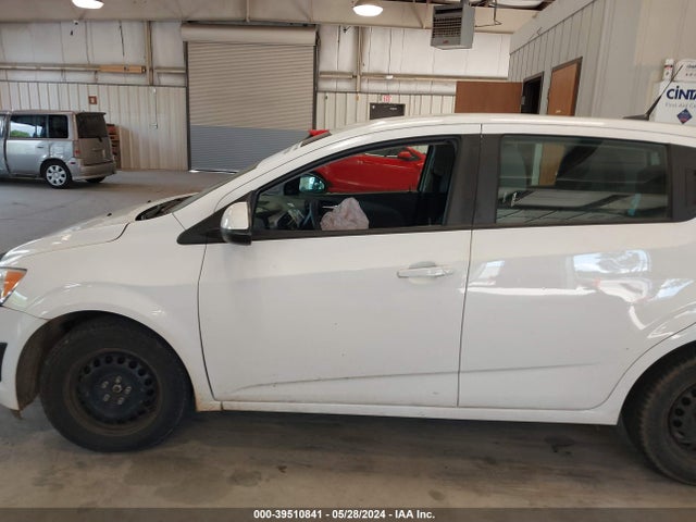 Chevrolet Sonic Ls Auto 2014 1G1JA6SH8E4126820 Image 14