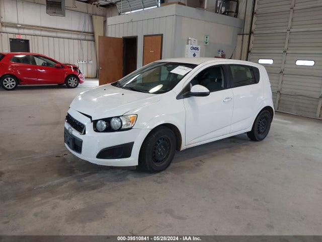 Chevrolet Sonic Ls Auto 2014 1G1JA6SH8E4126820 Image 2