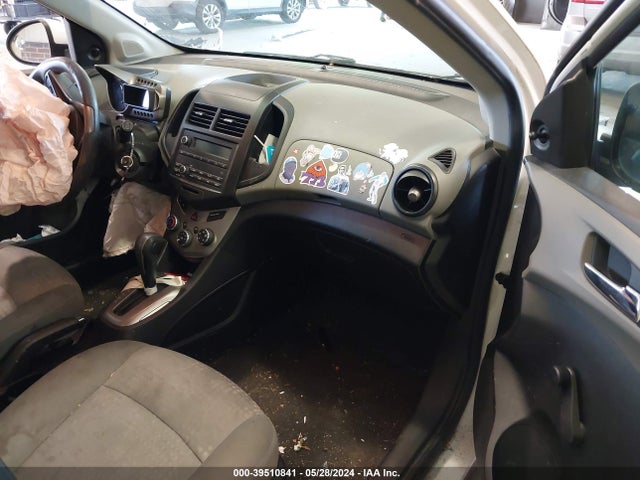 Chevrolet Sonic Ls Auto 2014 1G1JA6SH8E4126820 Image 5