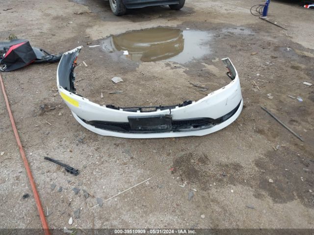 1C3CCCBB2FN688684 Chrysler 200 S