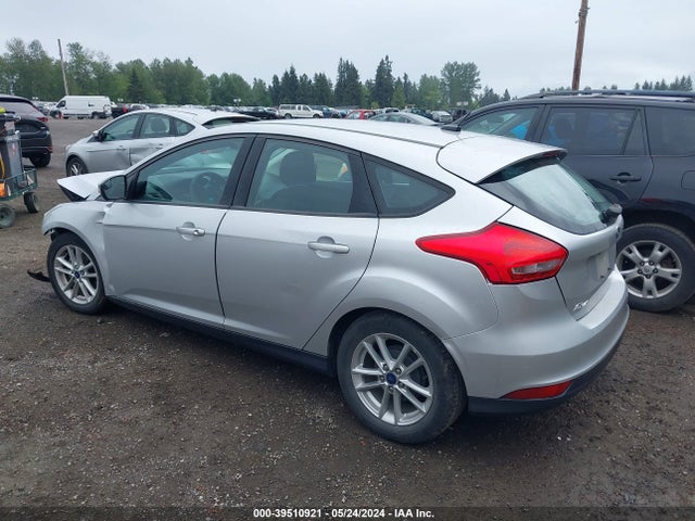 Ford FOCUS SE 2016 1FADP3K21GL301954 Image 3