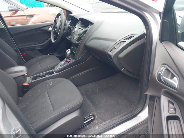 Ford FOCUS SE 2016 1FADP3K21GL301954 Image 5