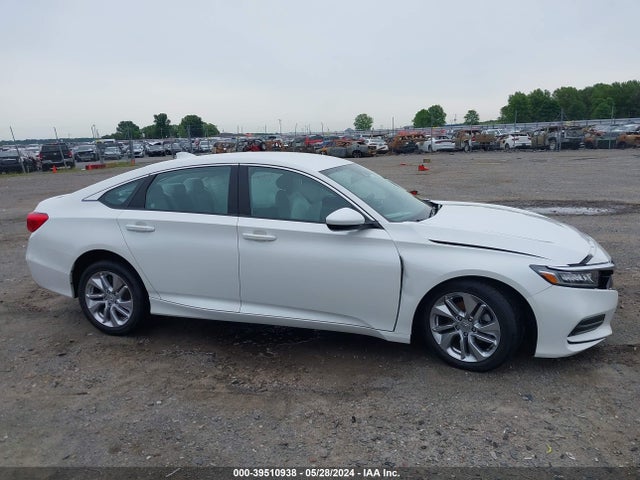 Honda ACCORD LX 2018 1HGCV1F12JA226218 Image 13