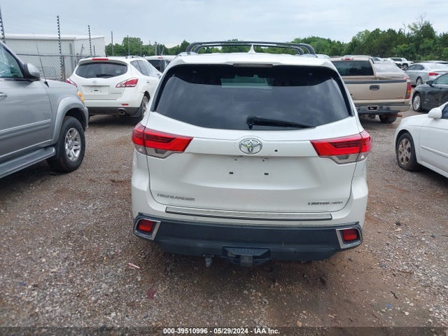 Toyota Highlander Limited Platinum 2018 5TDDZRFH0JS813586 Image 16