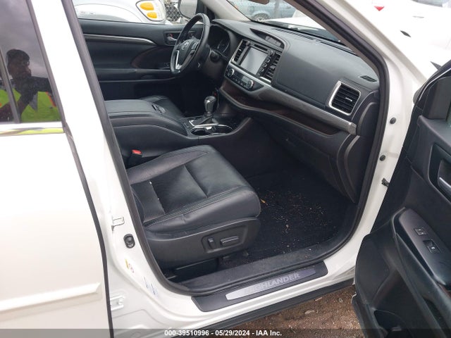 Toyota Highlander Limited Platinum 2018 5TDDZRFH0JS813586 Image 5