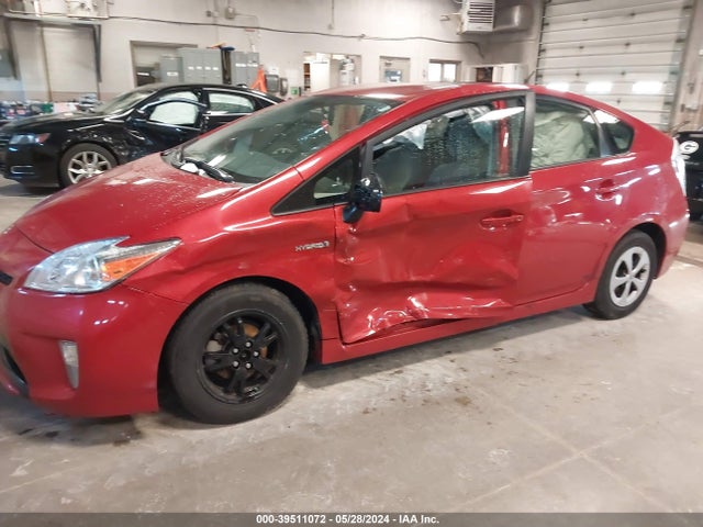 Toyota Prius Two 2015 JTDKN3DU6F0482412 Image 2