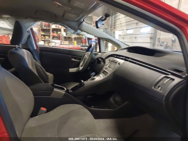 Toyota Prius Two 2015 JTDKN3DU6F0482412 Image 5
