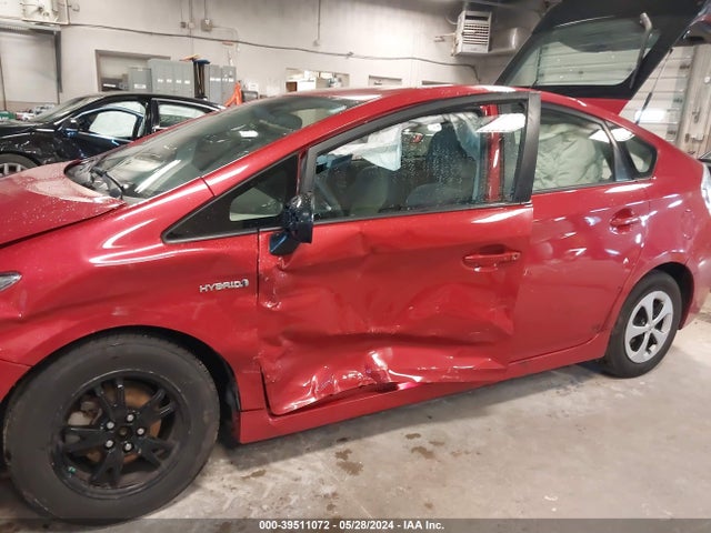 Toyota Prius Two 2015 JTDKN3DU6F0482412 Image 6