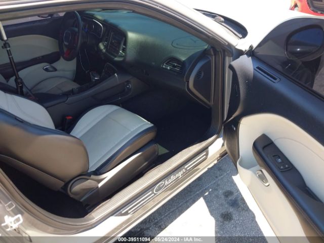 2C3CDZAG9HH502289 Dodge Challenger Sxt Plus