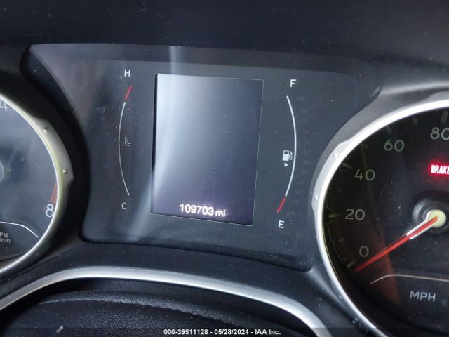 3C4NJCBB1JT471369 Jeep Compass Sun And Wheel Fwd