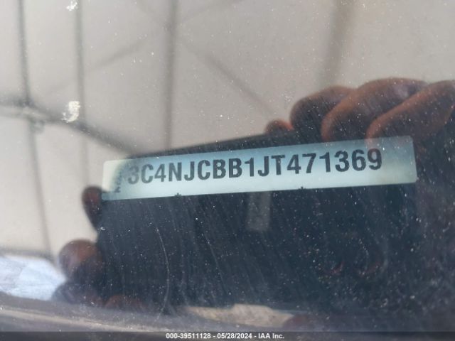 3C4NJCBB1JT471369 Jeep Compass Sun And Wheel Fwd