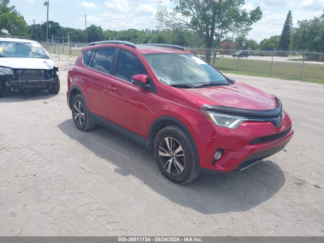Toyota Rav4 Xle 2017 JTMWFREV1HJ148245 zdjęcie główne