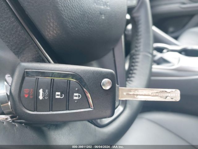 4T1G11AK8PU186371 Toyota CAMRY SE