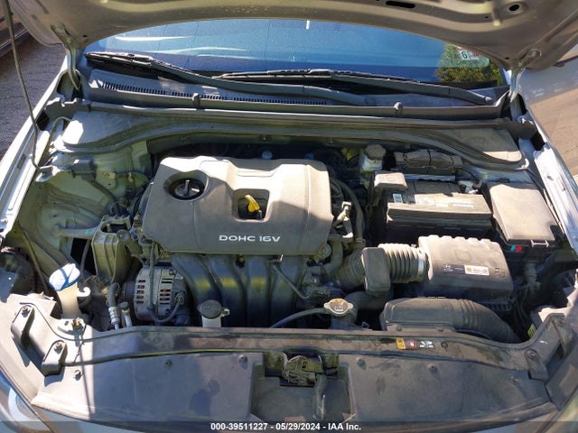 Hyundai ELANTRA SE 2017 5NPD74LF0HH163797 Image 10