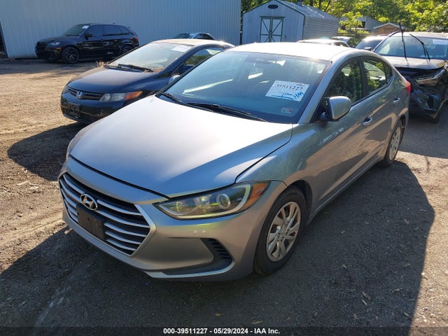 Hyundai ELANTRA SE 2017 5NPD74LF0HH163797 Image 2