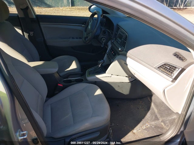 Hyundai ELANTRA SE 2017 5NPD74LF0HH163797 Image 5