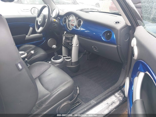 2006 MINI COOPER S WMWRE33506TN25274 Photo 4
