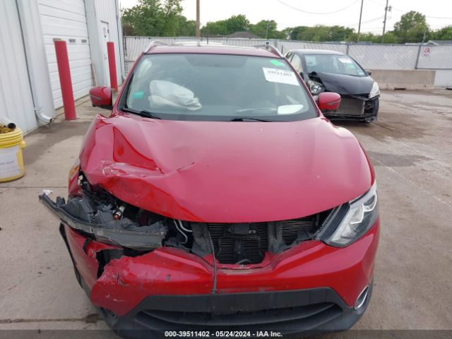 JN1BJ1CR8JW262128 Nissan Rogue Sport Sv