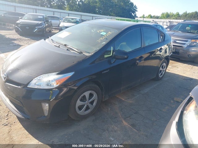 Toyota Prius Two 2014 JTDKN3DU4E1809172 Image 2
