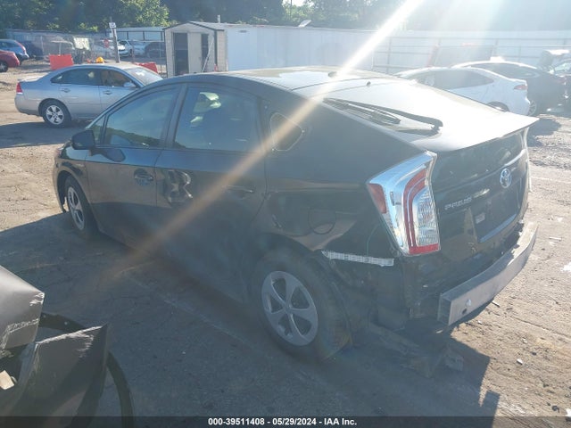 Toyota Prius Two 2014 JTDKN3DU4E1809172 Image 3