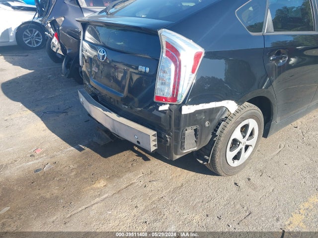 Toyota Prius Two 2014 JTDKN3DU4E1809172 Image 6