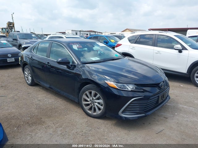 Toyota CAMRY LE 2022 4T1C11AK8NU632725 main image