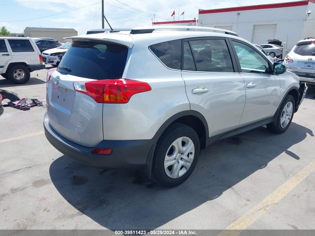 Toyota RAV4 LE 2015 2T3BFREV3FW252376 Image 4
