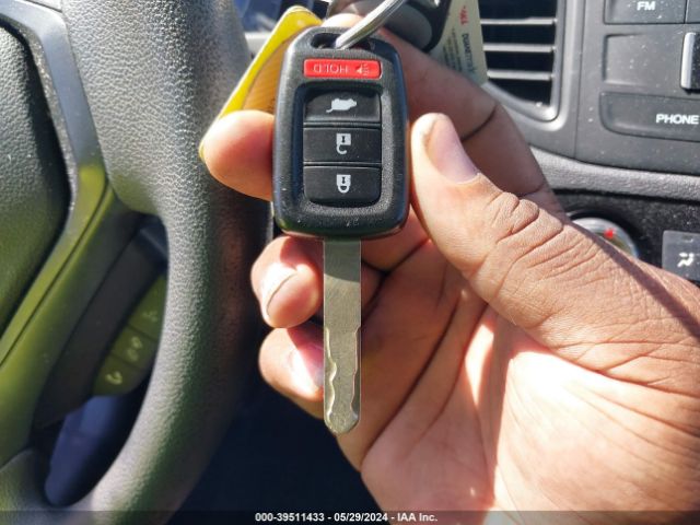 2HKRM3H38FH549291 Honda CR-V LX