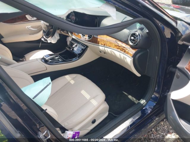 WDDZF4KB0HA051361 Mercedes-Benz E 300 4matic