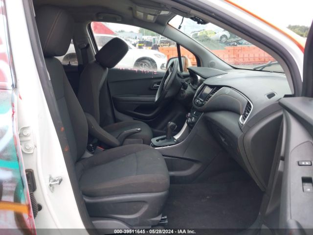 KL7CJNSM0NB543445 Chevrolet Trax Awd Ls