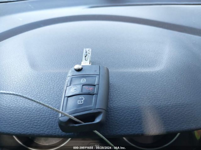 3VW717AU2JM765924 Volkswagen Golf Sportwagen Tsi S