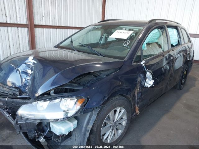 3VW717AU2JM765924 Volkswagen Golf Sportwagen Tsi S