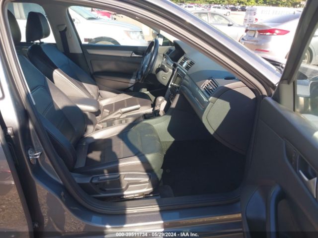 1VWAS7A37FC098416 Volkswagen Passat 1.8t Limited Edition