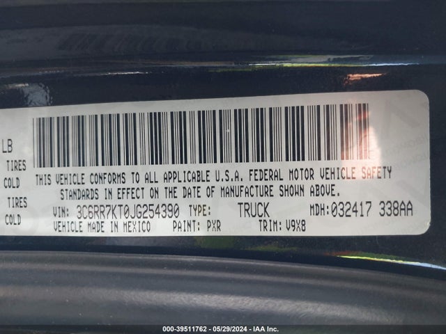 RAM 1500 Express  4x4 5'7 Box 2018 3C6RR7KT0JG254390 Image 9