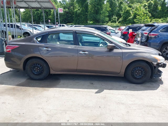 Nissan Altima 2.5 S 2015 1N4AL3AP1FC125658 Image 14