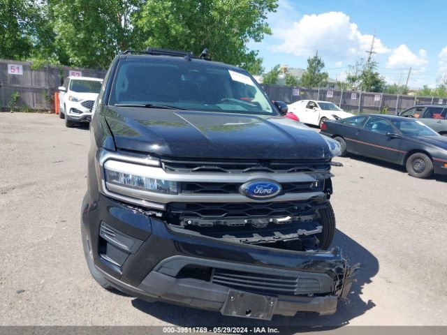 1FMJU1J85REA18671 Ford Expedition Xlt