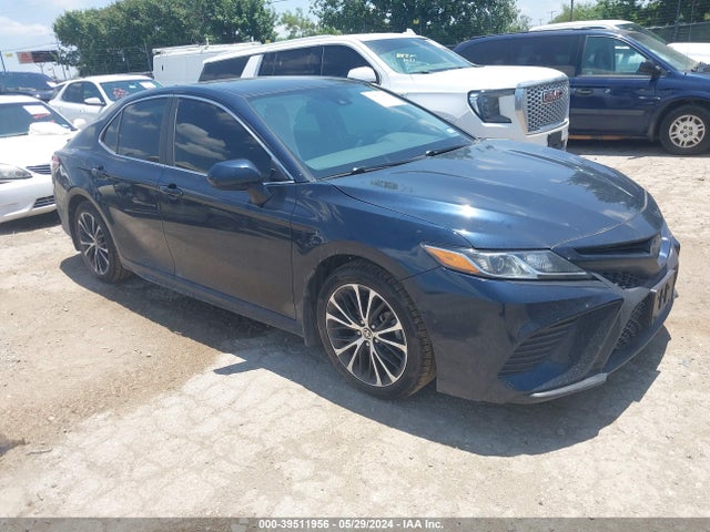 39511956 :رقم المزاد ، 4T1G11AKXLU374187 vin ، 2020 Toyota Camry Se مزاد بيع